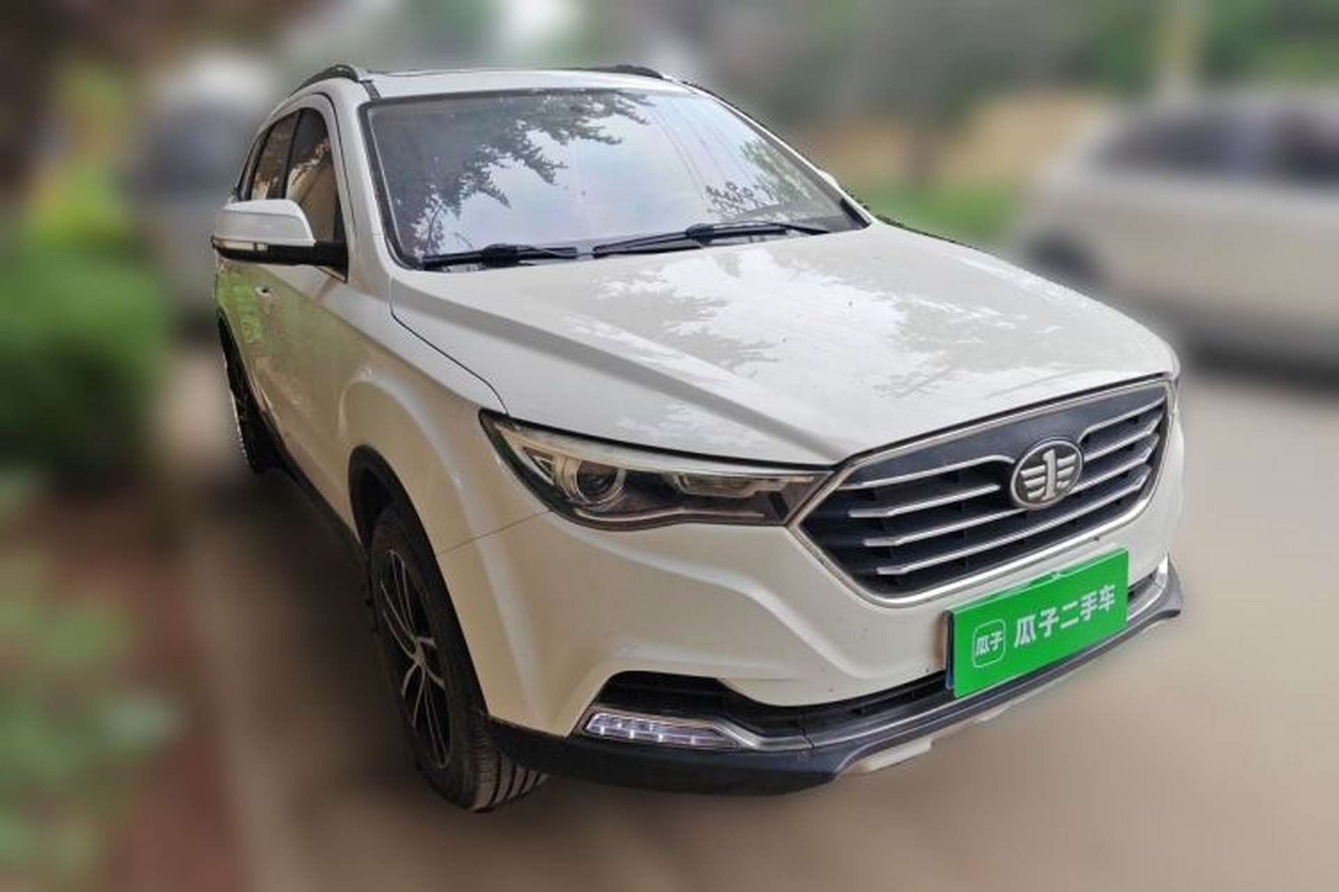 Used Bestune X40 2018 Internet Celebrity Edition 1.6L Manual Connected Smart Cool Type Front Right 45 Deg