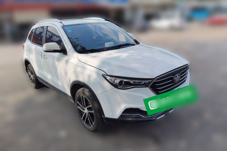 Used Bestune X40 2018 Internet Celebrity Edition 1.6L Automatic Luxury Version Front Right 45 Deg
