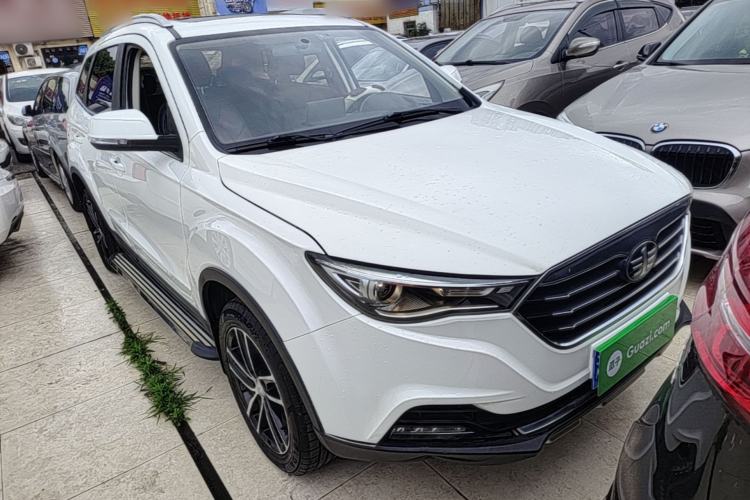 Used Bestune X40 2018 Internet Celebrity Edition 1.6L Automatic Luxury Version Front Right 45 Deg