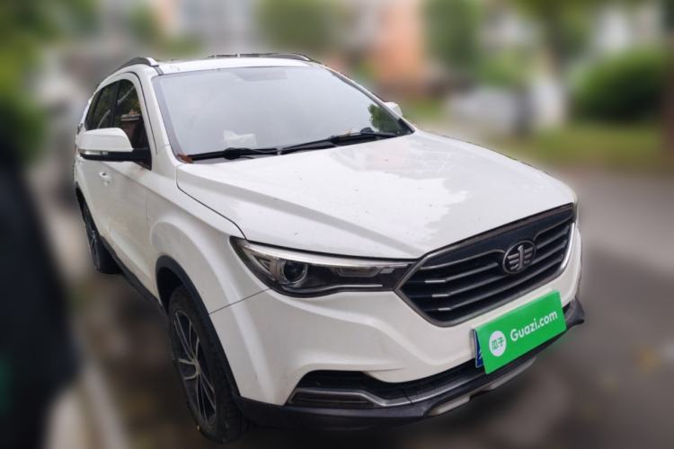 Used Bestune X40 2018 Internet Celebrity Edition 1.6L Manual Luxury Version Front Right 45 Deg