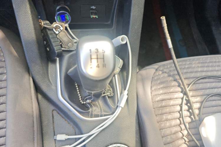 Used Bestune X40 2018 Internet Celebrity Edition 1.6L Manual Luxury Version Gear Lever