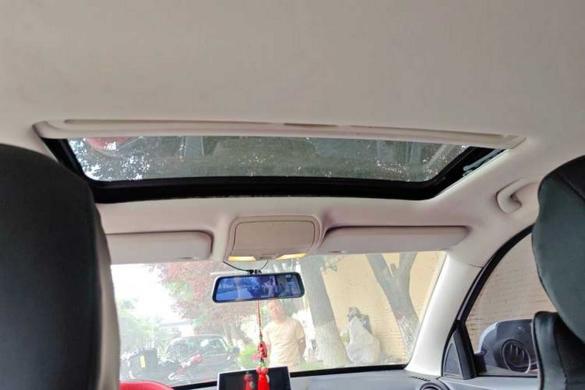 Used Bestune X40 2018 Internet Celebrity Edition 1.6L Manual Connected Smart Cool Type Headliner
