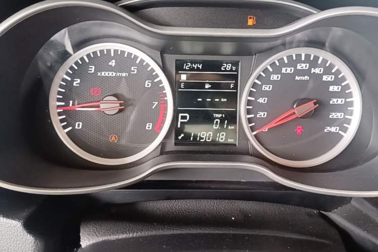 Used Bestune X40 2018 Internet Celebrity Edition 1.6L Automatic Luxury Version Instrument Cluster