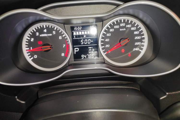 Used Bestune X40 2018 Internet Celebrity Edition 1.6L Automatic Luxury Version Instrument Cluster