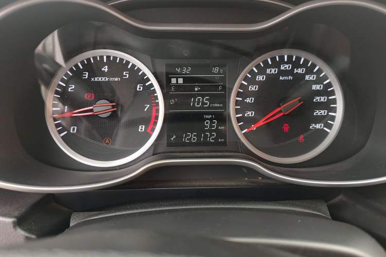 Used Bestune X40 2018 Internet Celebrity Edition 1.6L Manual Luxury Version Instrument Cluster