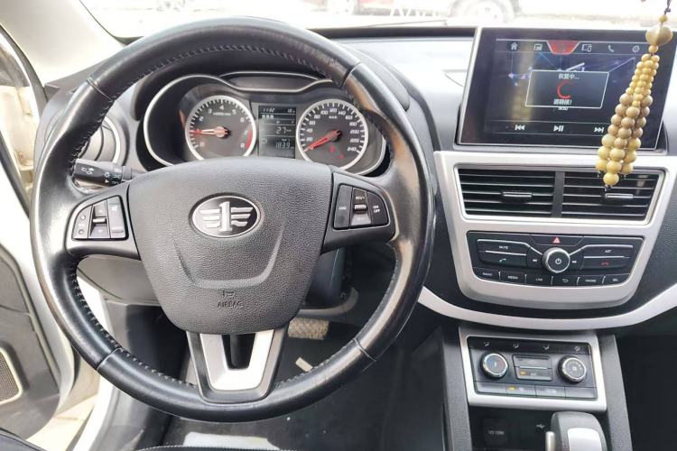 Used Bestune X40 2018 Internet Celebrity Edition 1.6L Automatic Luxury Version Interior 1
