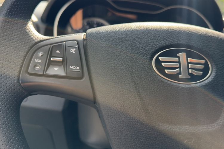 Used Bestune X40 2018 Internet Celebrity Edition 1.6L Manual Comfort Version Interior 10