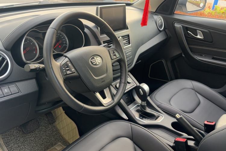 Used Bestune X40 2018 Internet Celebrity Edition 1.6L Automatic Luxury Version Interior 2