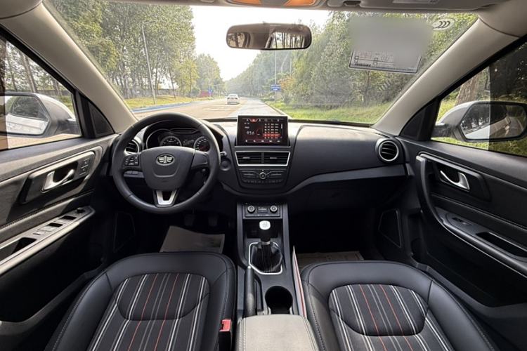Used Bestune X40 2018 Internet Celebrity Edition 1.6L Manual Comfort Version Interior 2
