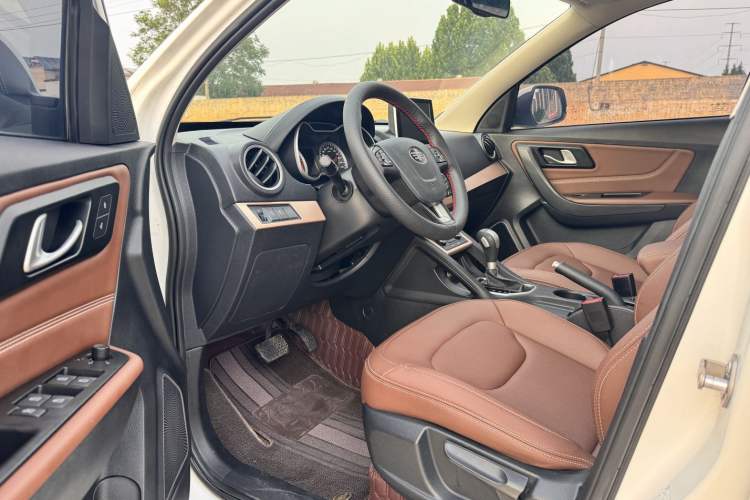 Used Bestune X40 2018 Internet Celebrity Edition 1.6L Automatic Luxury Version Interior 2