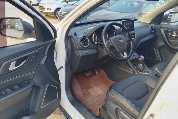Used Bestune X40 2018 Internet Celebrity Edition 1.6L Automatic Luxury Version Interior 3