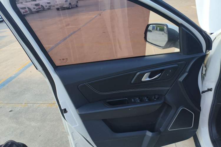 Used Bestune X40 2018 Internet Celebrity Edition 1.6L Automatic Luxury Version Interior 7
