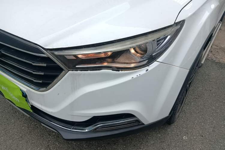 Used Bestune X40 2018 Internet Celebrity Edition 1.6L Manual Luxury Version Left Front Headlight