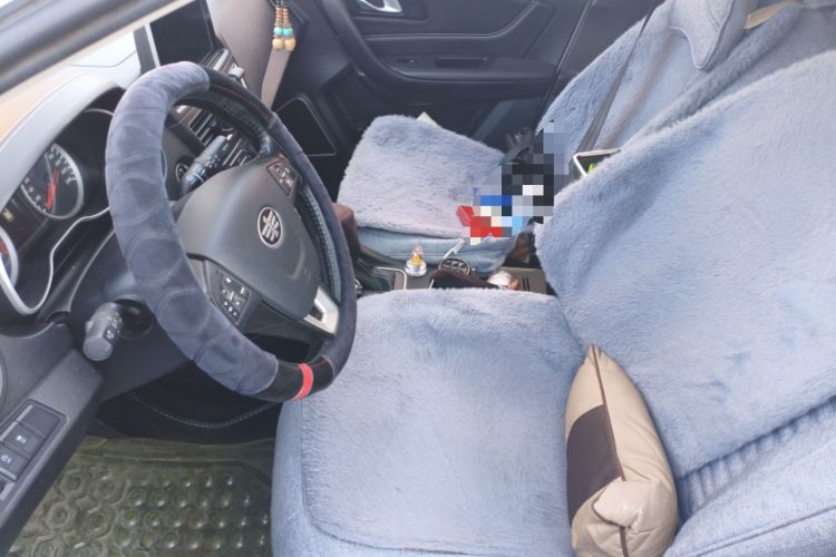 Used Bestune X40 2018 Internet Celebrity Edition 1.6L Automatic Connected Smart Cool Type Left Front Seat