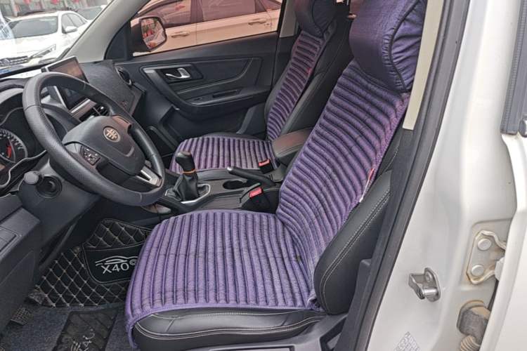 Used Bestune X40 2018 Internet Celebrity Edition 1.6L Manual Comfort Version Left Front Seat