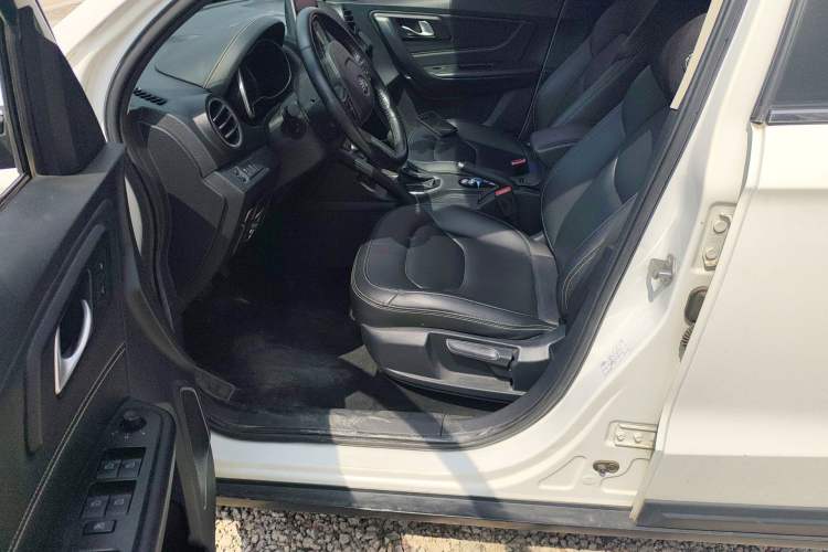 Used Bestune X40 2018 Internet Celebrity Edition 1.6L Automatic Luxury Version Left Front Seat