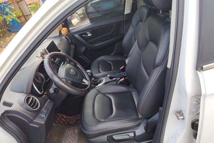 Used Bestune X40 2018 Internet Celebrity Edition 1.6L Automatic Luxury Version Left Front Seat