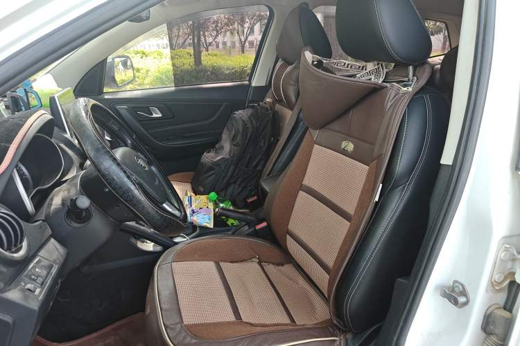 Used Bestune X40 2018 Internet Celebrity Edition 1.6L Automatic Luxury Version Left Front Seat