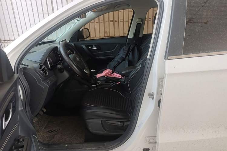 Used Bestune X40 2018 Internet Celebrity Edition 1.6L Manual Comfort Version Left Front Seat