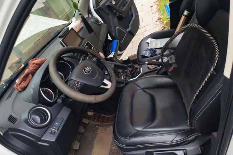Used Bestune X40 2018 Internet Celebrity Edition 1.6L Manual Luxury Version Left Front Seat