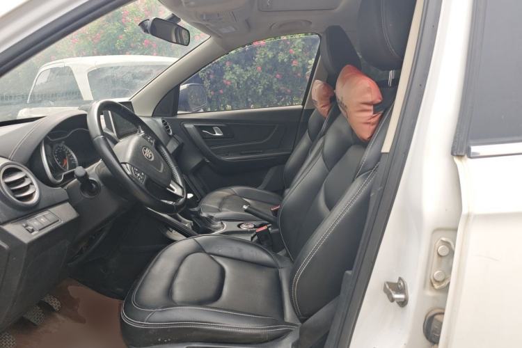 Used Bestune X40 2018 Internet Celebrity Edition 1.6L Manual Connected Smart Cool Type Left Front Seat