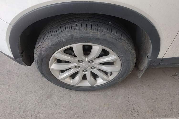 Used Bestune X40 2018 Internet Celebrity Edition 1.6L Manual Comfort Version Left Front Wheel Hub