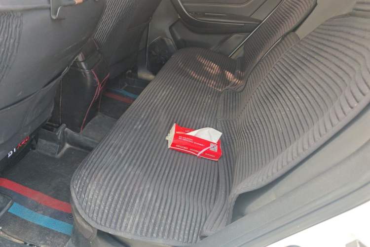 Used Bestune X40 2018 Internet Celebrity Edition 1.6L Manual Luxury Version Left Rear Seat