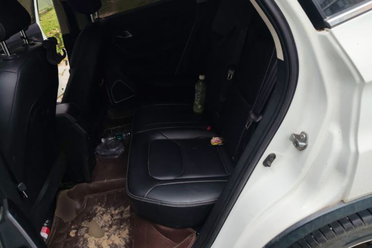 Used Bestune X40 2018 Internet Celebrity Edition 1.6L Manual Luxury Version Left Rear Seat