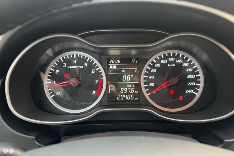 Used Bestune X40 2018 Internet Celebrity Edition 1.6L Automatic Luxury Version Odometer Close Up