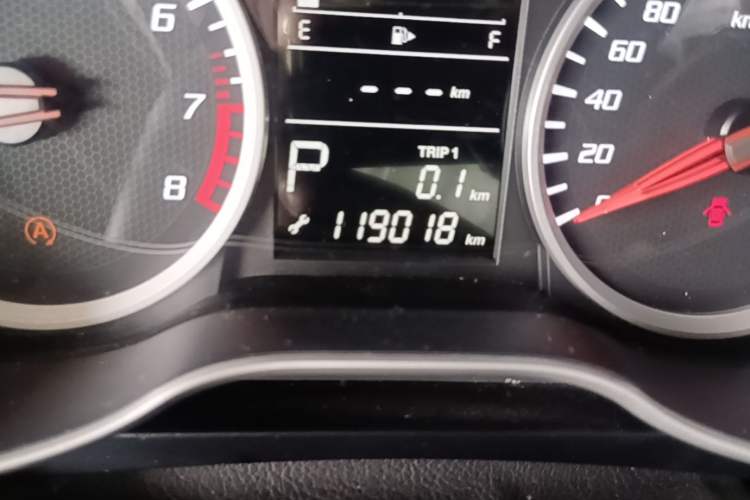 Used Bestune X40 2018 Internet Celebrity Edition 1.6L Automatic Luxury Version Odometer Close Up