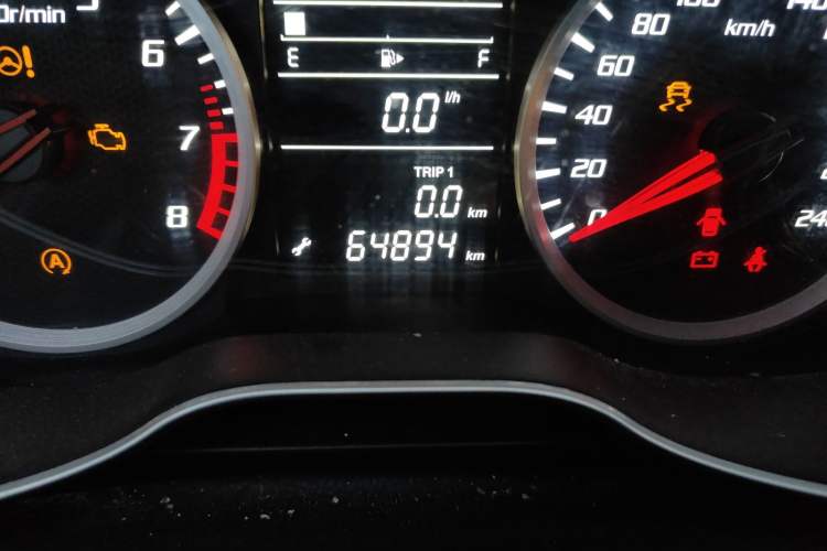 Used Bestune X40 2018 Internet Celebrity Edition 1.6L Manual Luxury Version Odometer Close Up