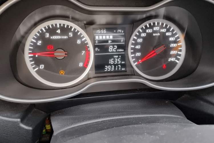 Used Bestune X40 2018 Internet Celebrity Edition 1.6L Manual Luxury Version Odometer Close Up