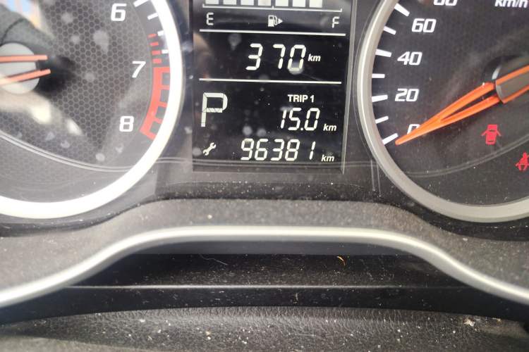 Used Bestune X40 2018 Internet Celebrity Edition 1.6L Automatic Luxury Version Odometer Close Up