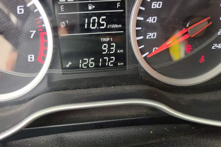 Used Bestune X40 2018 Internet Celebrity Edition 1.6L Manual Luxury Version Odometer Close Up