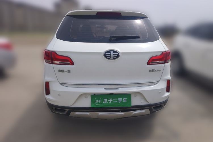 Used Bestune X40 2018 Internet Celebrity Edition 1.6L Manual Luxury Version Rear