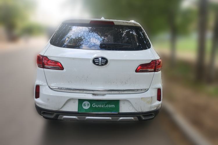 Used Bestune X40 2018 Internet Celebrity Edition 1.6L Automatic Luxury Version Rear