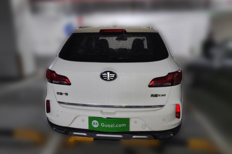 Used Bestune X40 2018 Internet Celebrity Edition 1.6L Automatic Luxury Version Rear
