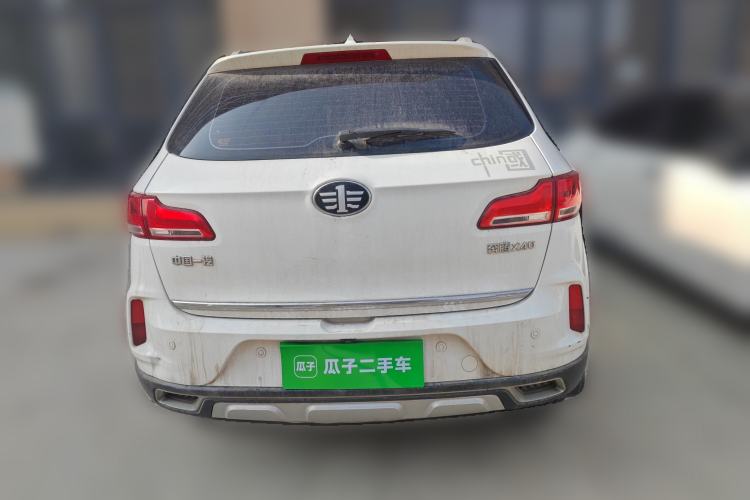 Used Bestune X40 2018 Internet Celebrity Edition 1.6L Automatic Luxury Version Rear
