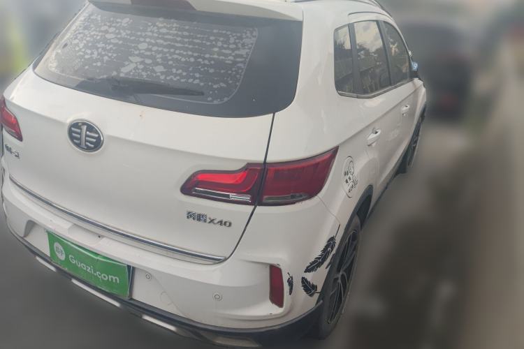 Used Bestune X40 2018 Internet Celebrity Edition 1.6L Manual Luxury Version Rear Right 45 Deg