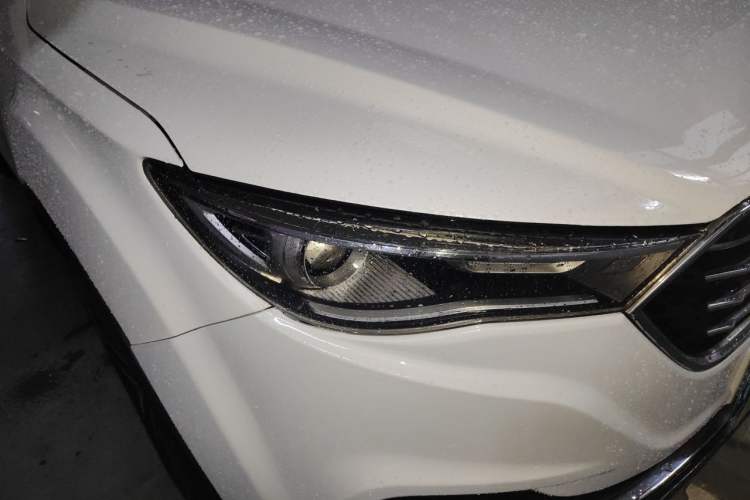 Used Bestune X40 2018 Internet Celebrity Edition 1.6L Automatic Luxury Version Right Front Headlight