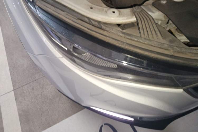 Used Bestune X40 2018 Internet Celebrity Edition 1.6L Manual Luxury Version Right Front Headlight