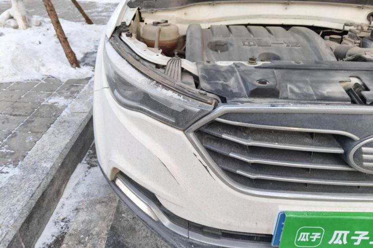 Used Bestune X40 2018 Internet Celebrity Edition 1.6L Manual Luxury Version Right Front Headlight