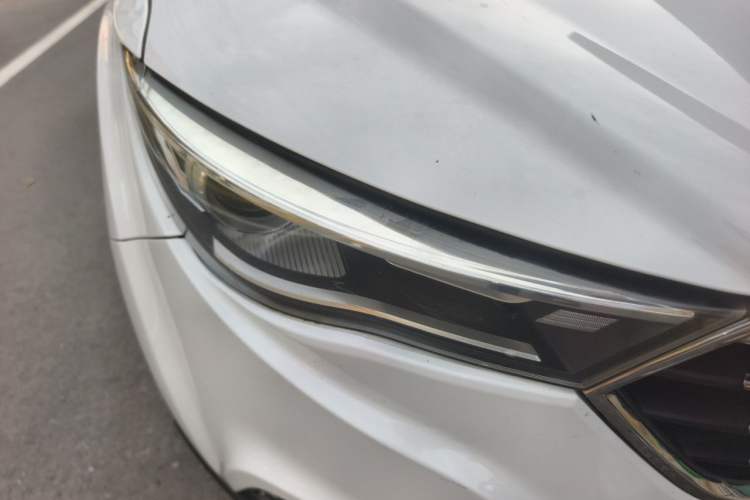 Used Bestune X40 2018 Internet Celebrity Edition 1.6L Manual Luxury Version Right Front Headlight