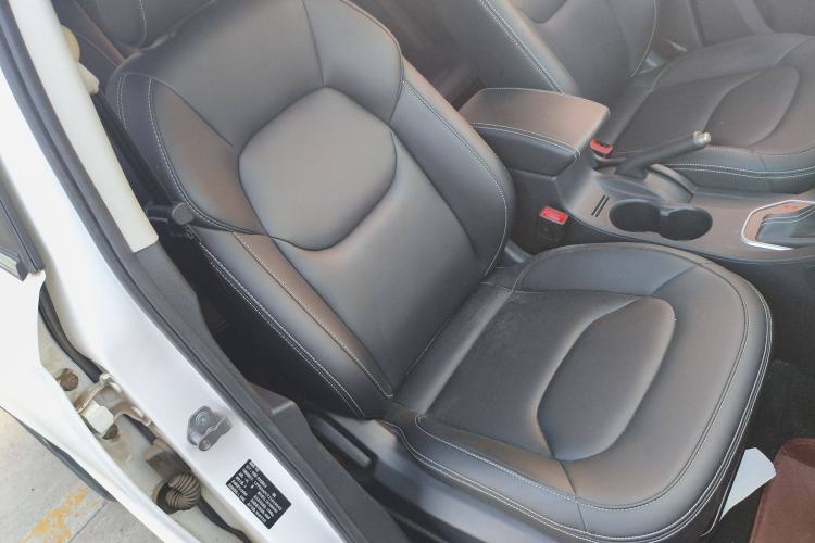 Used Bestune X40 2018 Internet Celebrity Edition 1.6L Automatic Luxury Version Right Front Seat
