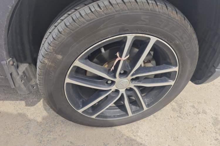 Used Bestune X40 2018 Internet Celebrity Edition 1.6L Manual Luxury Version Right Front Wheel Hub