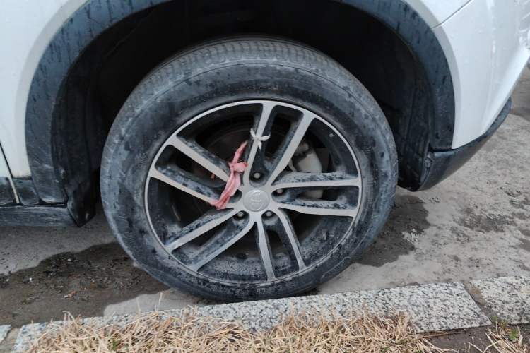 Used Bestune X40 2018 Internet Celebrity Edition 1.6L Manual Luxury Version Right Front Wheel Hub