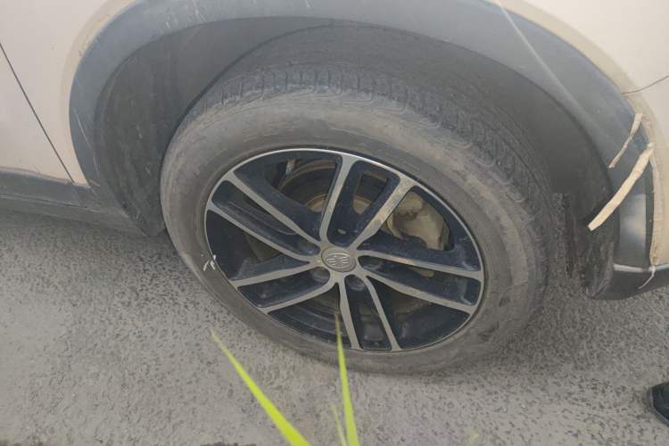 Used Bestune X40 2018 Internet Celebrity Edition 1.6L Manual Luxury Version Right Front Wheel Hub