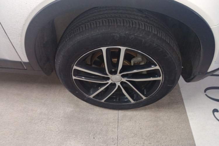 Used Bestune X40 2018 Internet Celebrity Edition 1.6L Manual Luxury Version Right Front Wheel Hub
