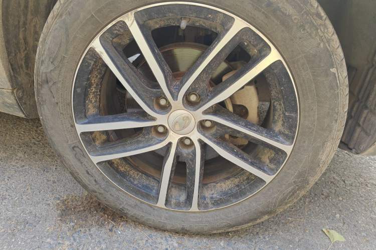 Used Bestune X40 2018 Internet Celebrity Edition 1.6L Manual Luxury Version Right Front Wheel Hub