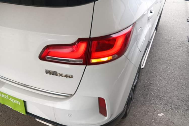 Used Bestune X40 2018 Internet Celebrity Edition 1.6L Manual Luxury Version Right Rear Taillight